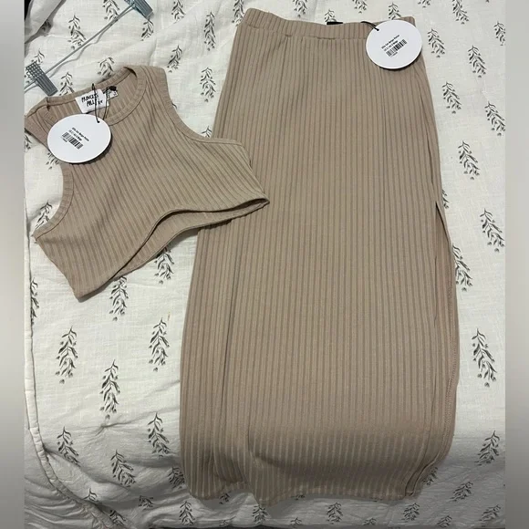 Princess Polly Ellie Skirt Set in Beige- Size 2- NWT - Picture 4 of 7